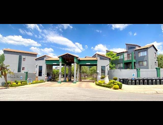 2 BEDROOM APARTMENT FOR SALE IN HONEYDEW GROVE